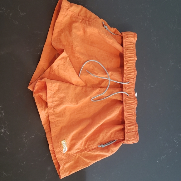 Levis orange shorts XS - Picture 4 of 4
